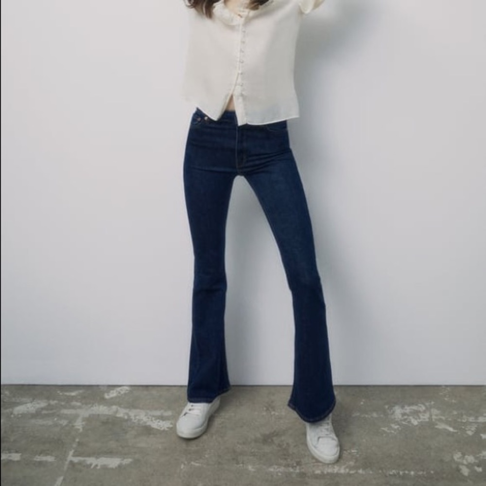ZARA ZW PREMIUM THE SKINNY FLARE JEANS, Blue, Size 26 (US 2)